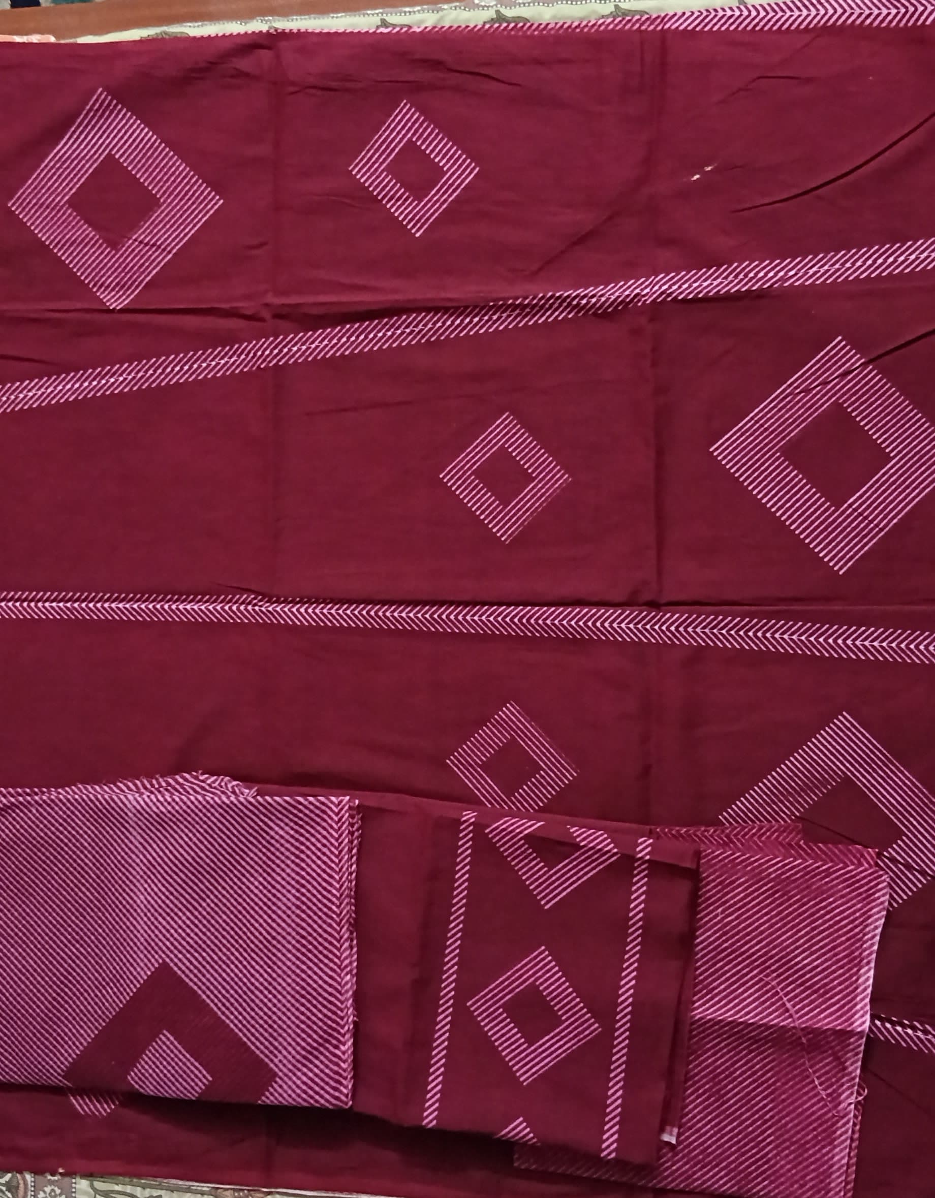 Cotton sat-sat laheriya Silk